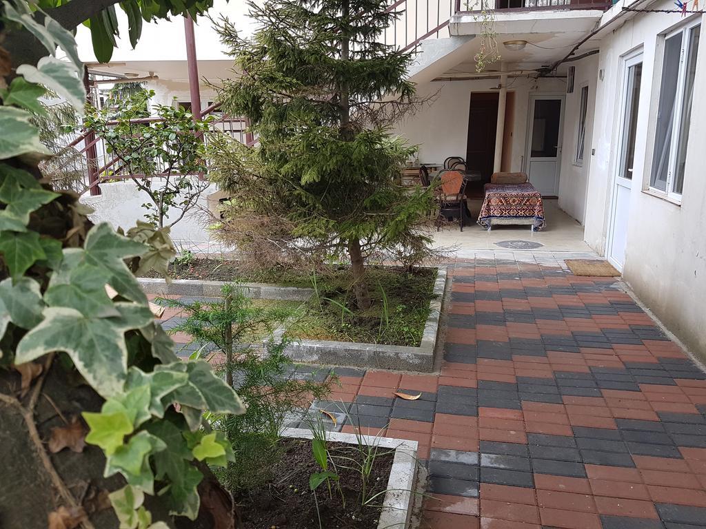 Guesthouse 97 In Batumi Luaran gambar